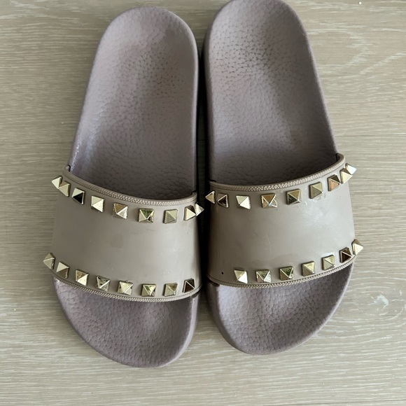 Valentino - ROCKSTUD RUBBER SLIDER SANDAL - Picture 4 of 8